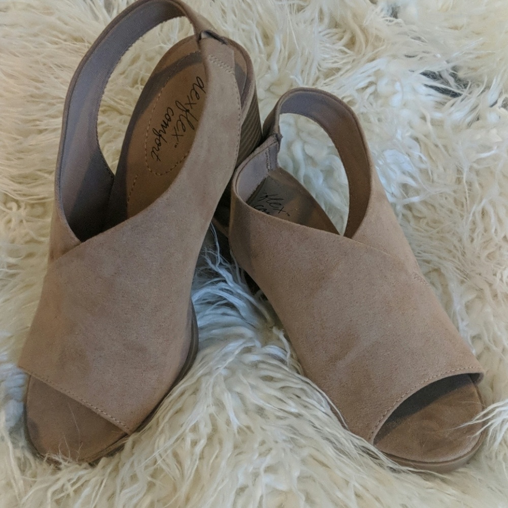 Brand New never worn, Size 5 women's block heels.